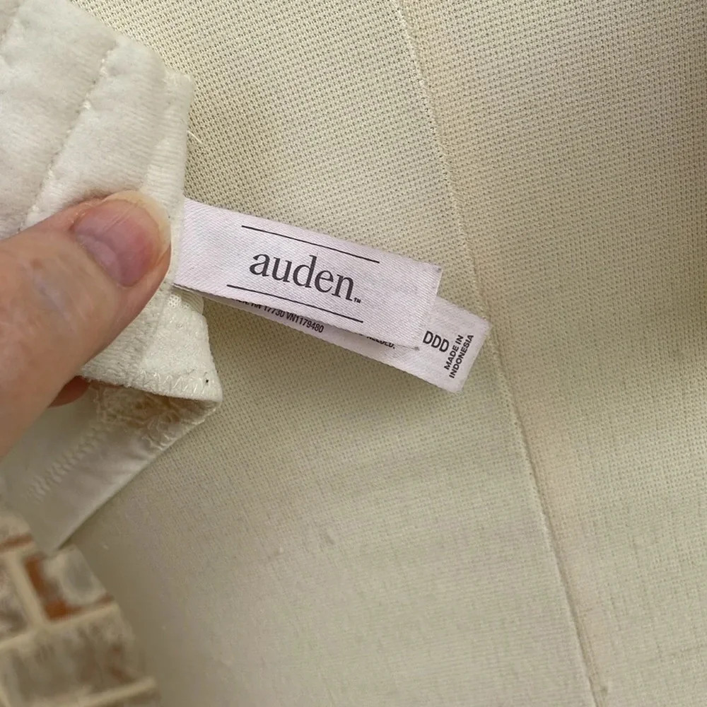 Auden White Battenberg Lace Plus Size Balconette Bra - Picture 8 of 12